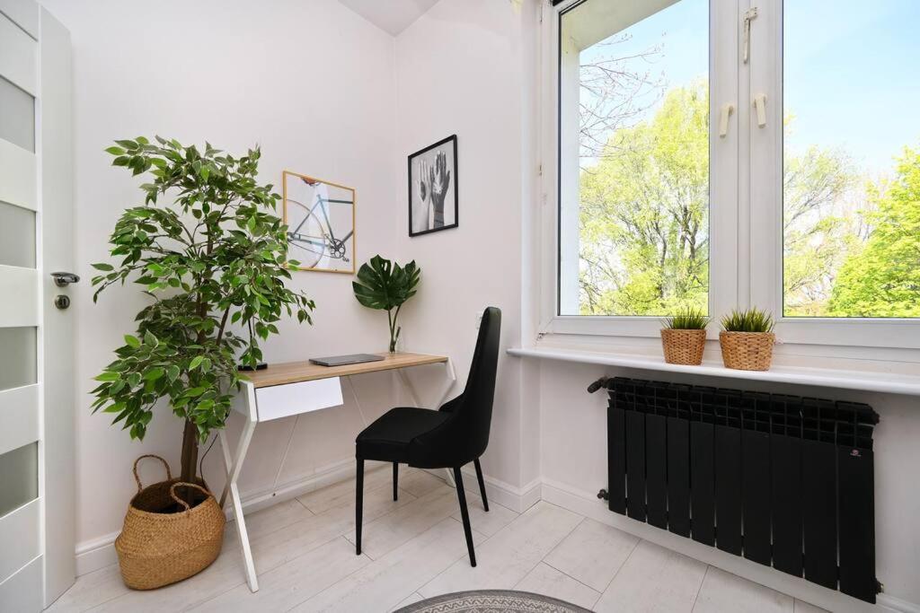 Ferienwohnung Saska Kepa -Ul. Francuska 2' Min Warschau Exterior foto