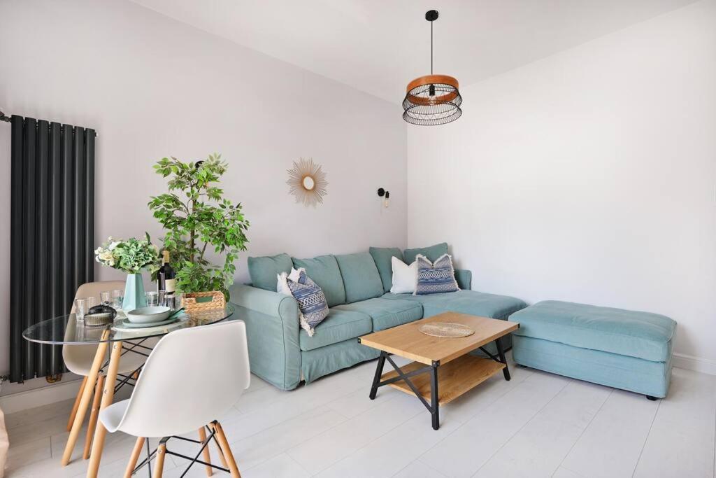 Ferienwohnung Saska Kepa -Ul. Francuska 2' Min Warschau Exterior foto
