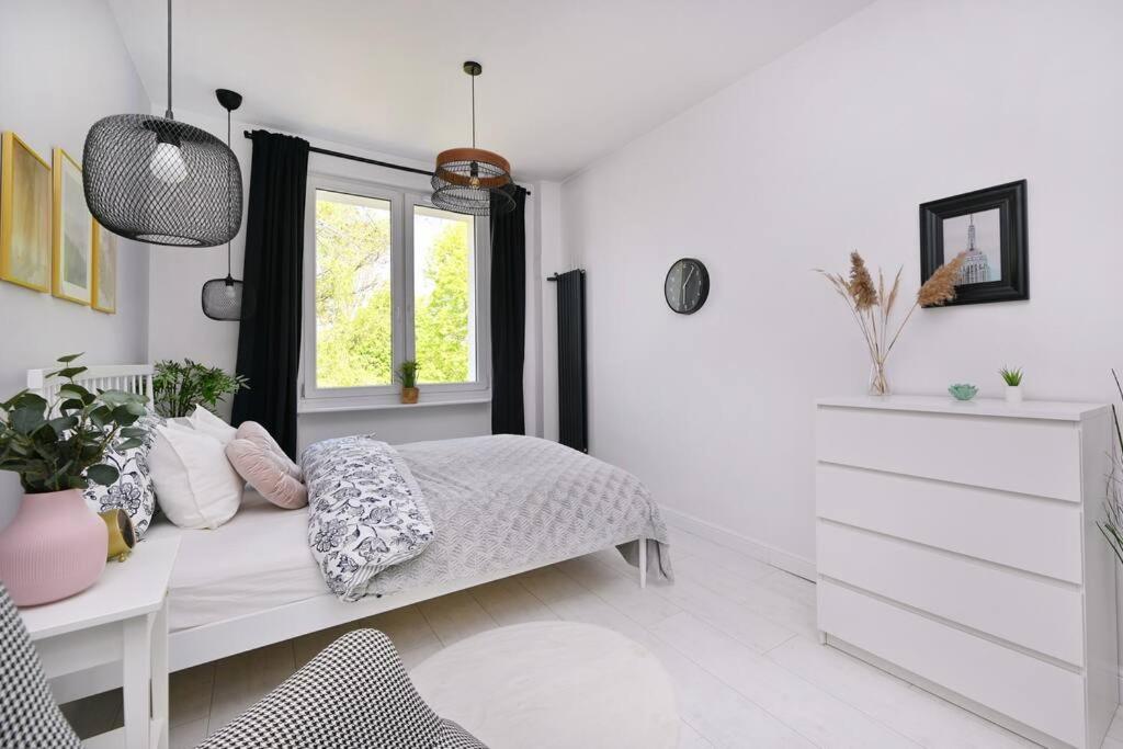 Ferienwohnung Saska Kepa -Ul. Francuska 2' Min Warschau Exterior foto